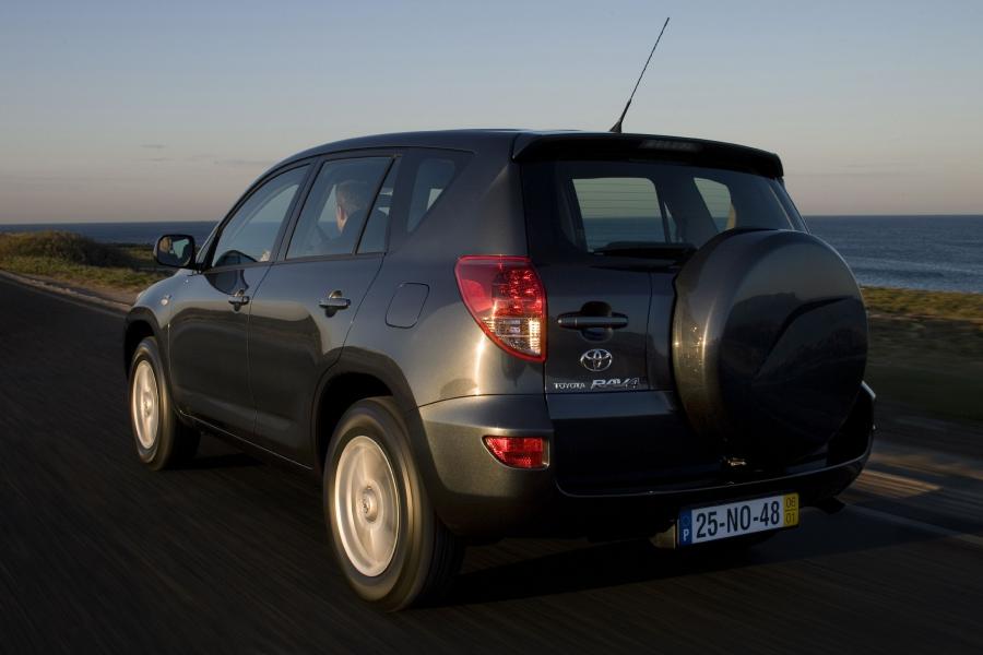  Toyota RAV4 2005 года  (фото 116 из 172)